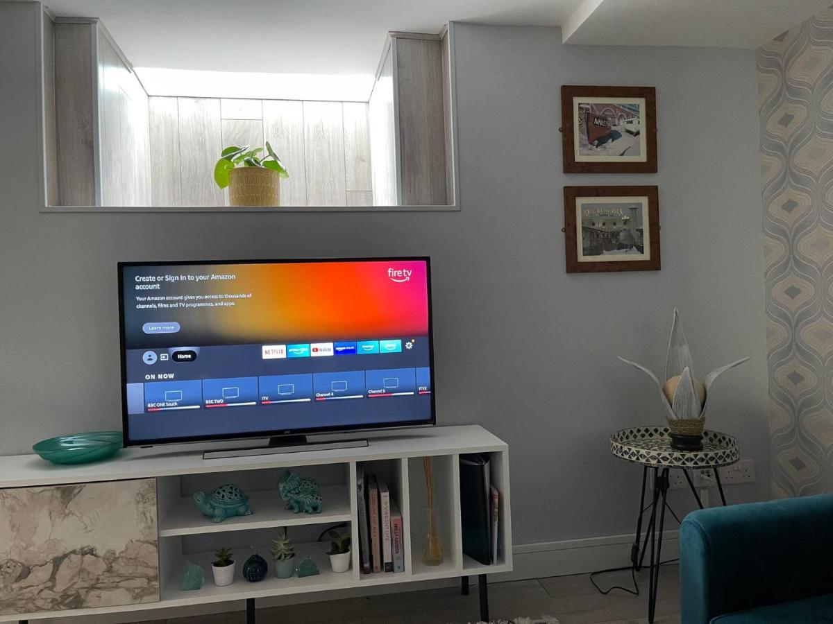 Entire 2 Bed Flat With Garden, Located Near Beach Διαμέρισμα Μπράιτον Εξωτερικό φωτογραφία